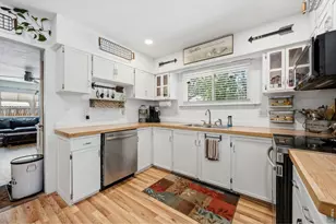 532 E 11th St, Loveland, CO 80537 - Photo 8
