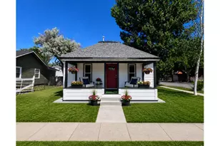 303 Curtis St, Brush, CO 80723 - Photo 2