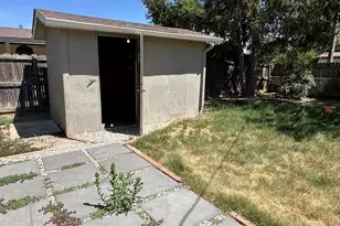 820 W 30th St, Loveland, CO 80538 - Photo 12