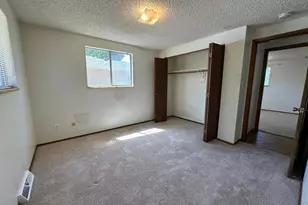 820 W 30th St, Loveland, CO 80538 - Photo 22