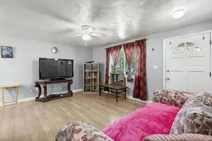 12 Sherman Ct, Longmont, CO 80501 - Photo 4
