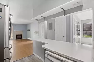 225 E 8th Ave, Longmont, CO 80504 - Photo 10