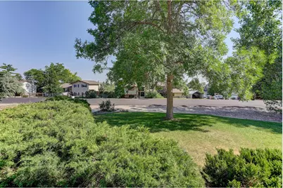 321 Diamond Dr, Fort Collins, CO 80525 - Photo 10