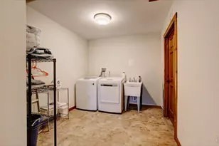 355 Kiowa Dr, Estes Park, CO 80517 - Photo 26