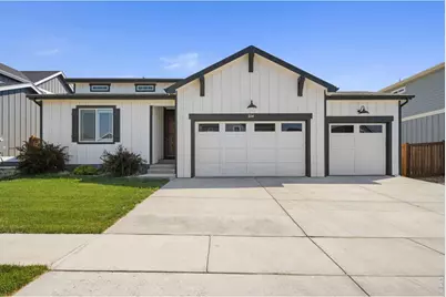 214 Dorothy Dr, Berthoud, CO 80513 - Photo 2