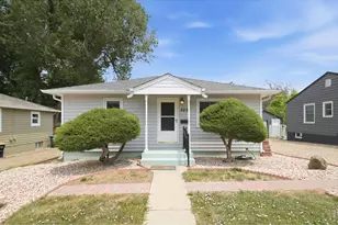 820 Vivian St, Longmont, CO 80501 - Photo 2