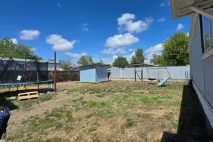 210 Oak St, Log Lane Village, CO 80705 - Photo 16