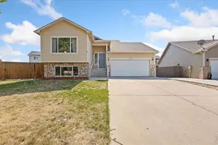 2812 Arbor Ave, Greeley, CO 80631 - Photo 2