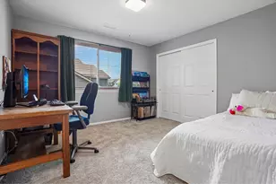 1614 Hallet Peak Dr, Longmont, CO 80503 - Photo 38