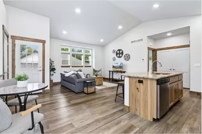 1060 Cleveland Ave, Loveland, CO 80537 - Photo 8