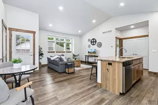 1060 Cleveland Ave, Loveland, CO 80537 - Photo 8