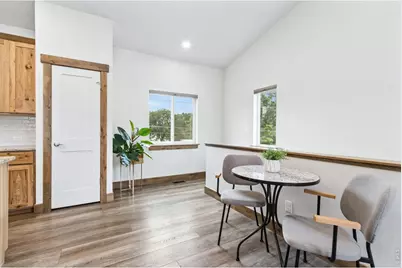 1060 Cleveland Ave, Loveland, CO 80537 - Photo 10