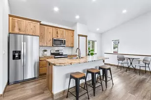 1060 Cleveland Ave, Loveland, CO 80537 - Photo 12