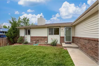 1739 Shavano St, Longmont, CO 80504 - Photo 2