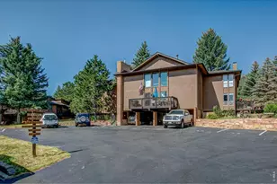 1131 Fairway Club Cir, Estes Park, CO 80517 - Photo 24