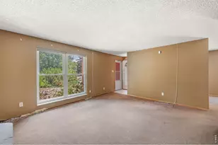 707 Hilltop St, Longmont, CO 80504 - Photo 8