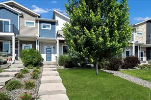 1083 Mountain Dr, Longmont, CO 80503 - Photo 2