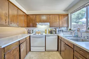 1405 Coffman St, Longmont, CO 80501 - Photo 8