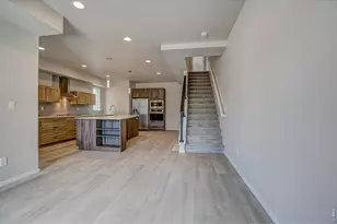 822 Cherokee Dr, Fort Collins, CO 80525 - Photo 8