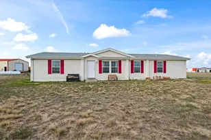 42605 E 112th Ave, Bennett, CO 80102 - Photo 4
