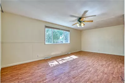 1415 S Douglas Ave, Loveland, CO 80537 - Photo 4