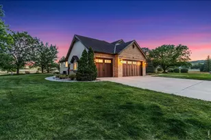 5714 Bluff Ln, Loveland, CO 80537 - Photo 4