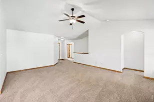 655 S Mountain View Dr, Eaton, CO 80615 - Photo 8