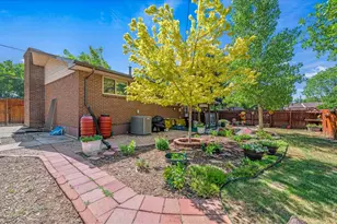 1429 Lashley St, Longmont, CO 80504 - Photo 2