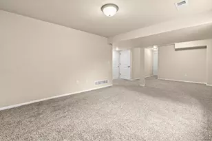 2134 Day Spring Dr, Windsor, CO 80550 - Photo 32