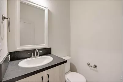 525 S 10th St, Berthoud, CO 80513 - Photo 8