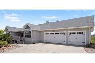 6332 Woodland Hill Ct, Loveland, CO 80537 - Photo 2