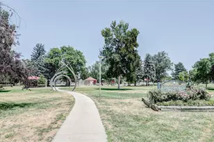 1827 Collyer St, Longmont, CO 80501 - Photo 38