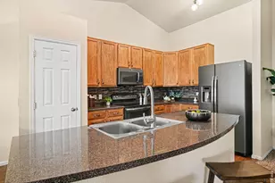 2044 Falcon Ridge Dr, Fort Collins, CO 80528 - Photo 8