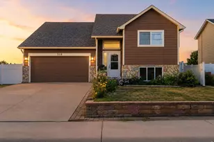 508 E 29th St Dr, Greeley, CO 80631 - Photo 2