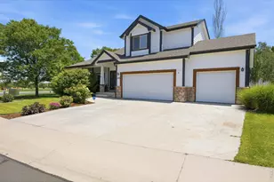1709 Green River Dr, Windsor, CO 80550 - Photo 2
