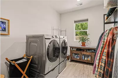135 S Washington Ave, Loveland, CO 80537 - Photo 28
