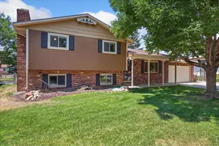 731 S Del Norte Ave, Loveland, CO 80537 - Photo 2
