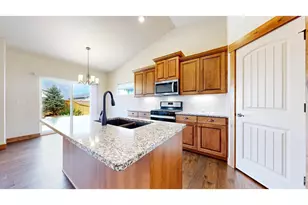 306 Dorothy Dr, Berthoud, CO 80513 - Photo 8