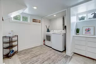 525 W 9th St, Loveland, CO 80537 - Photo 24