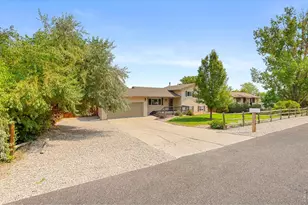 316 Diamond Dr, Fort Collins, CO 80525 - Photo 2