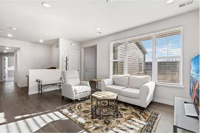 330 High Point Dr #B-103, Longmont, CO 80504 - Photo 4