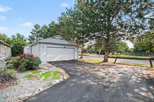 814 Arbor Ave, Fort Collins, CO 80526 - Photo 1