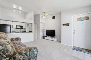 532 Oakwood Dr, Castle Rock, CO 80104 - Photo 2