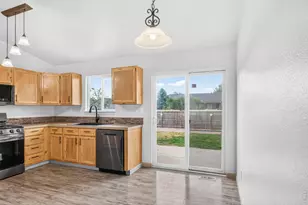 408 Suzann St, Wiggins, CO 80654 - Photo 14