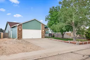 408 Suzann St, Wiggins, CO 80654 - Photo 2