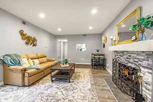 3872 S Fraser St, Aurora, CO 80014 - Photo 4