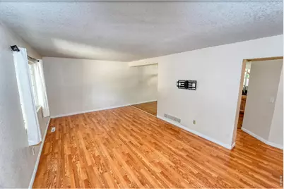 386 Sunmountain Dr, Loveland, CO 80538 - Photo 2