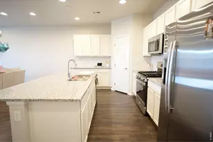 6673 N Ceylon St, Denver, CO 80249 - Photo 4