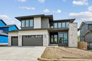945 St Andrews Ln, Louisville, CO 80027 - Photo 2