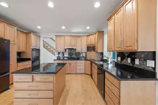 977 Thorncreek Ct, Thornton, CO 80241 - Photo 18